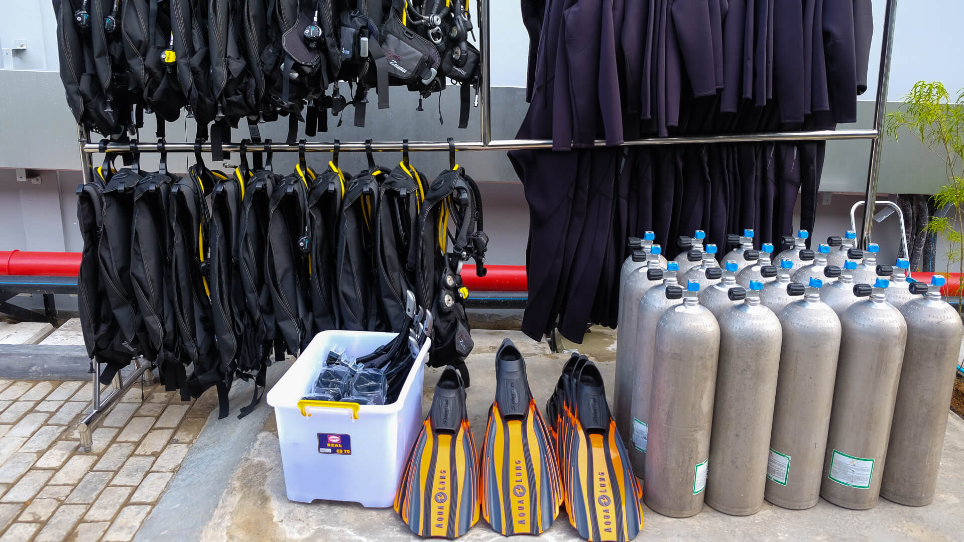 Aqualung Equipment included in Training